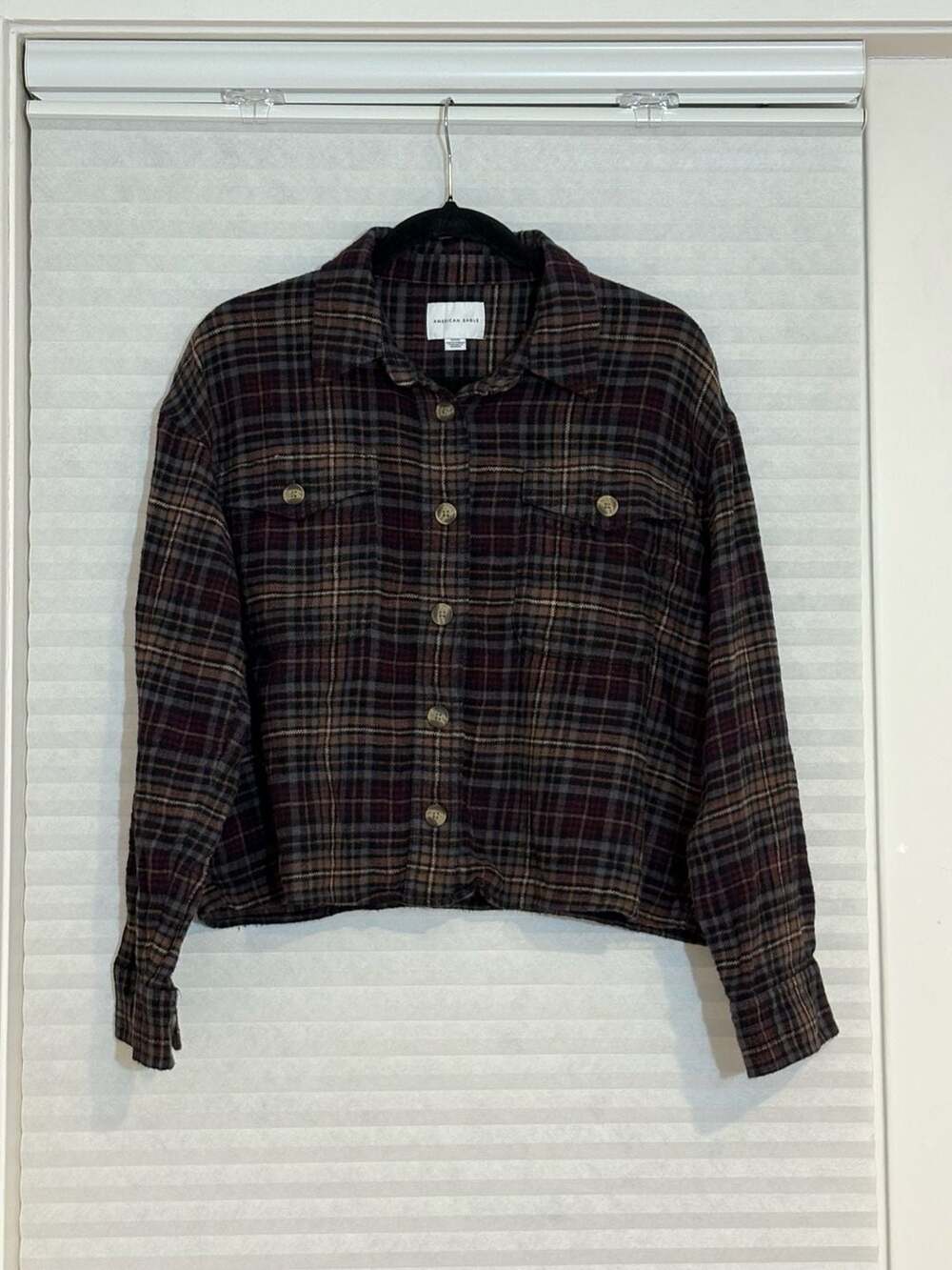 American Eagle Plaid Flannel Shirt Size M Brown Burgundy Button Up crop top